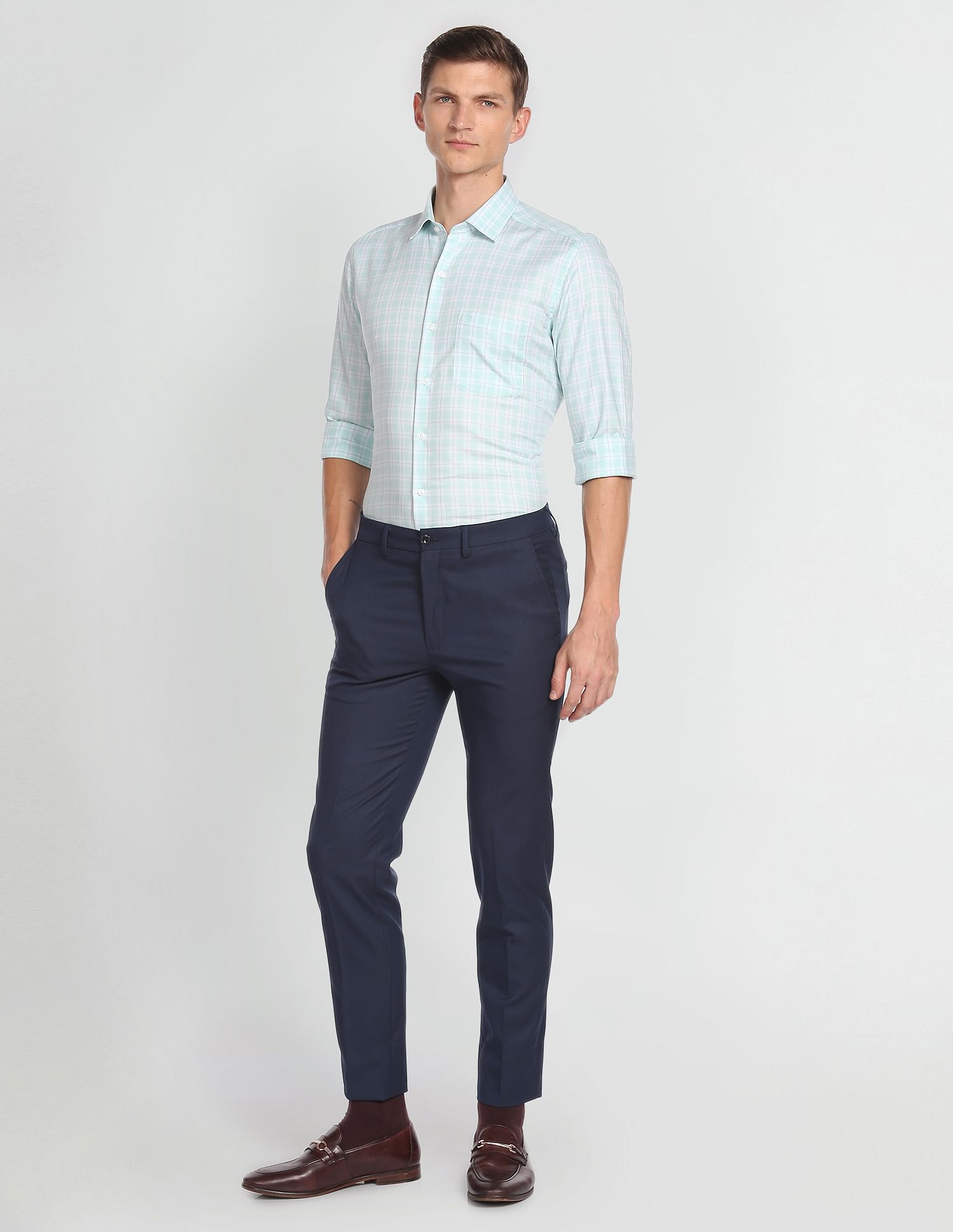 Arrow Manhattan Slim Fit Cotton Formal Shirt