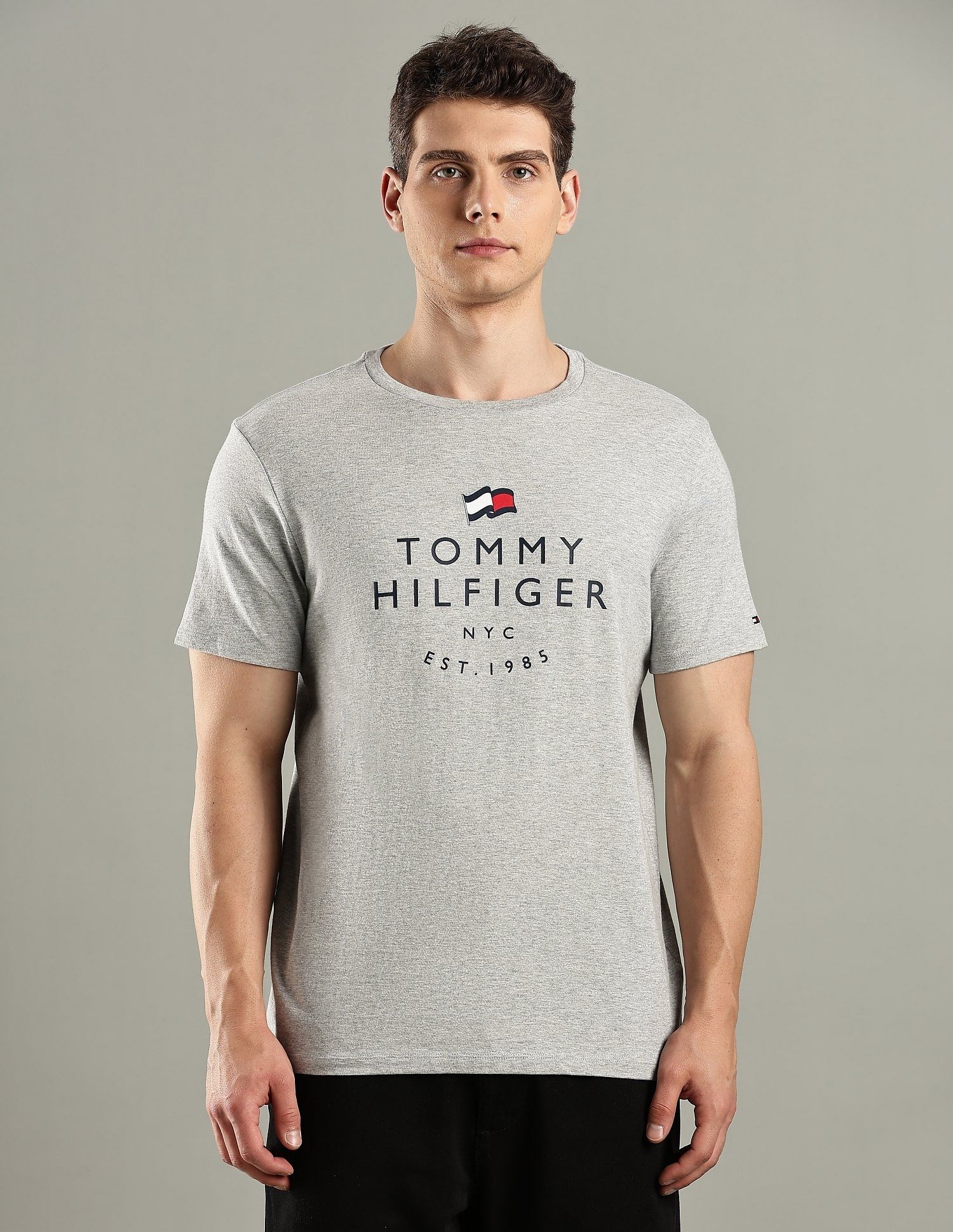 Tommy Hilfiger Logo Regular-Fit Cotton T-Shirt