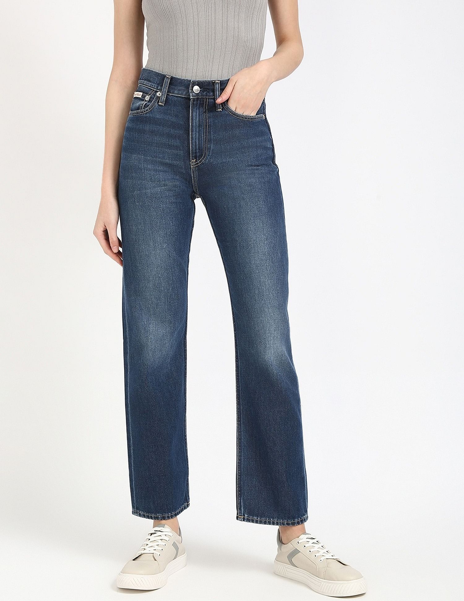Calvin Klein Jeans Womens Whiskered Straight Fit Jeans
