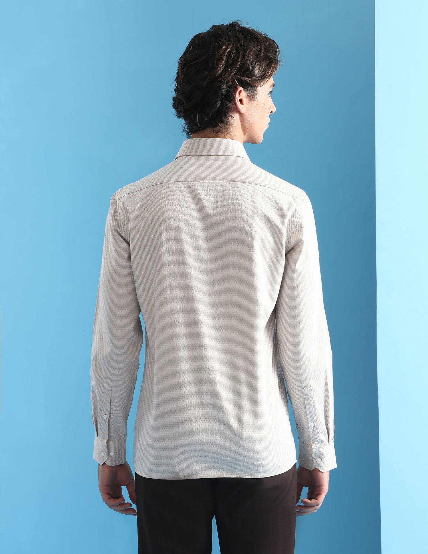 Arrow Manhattan Slim Fit Velocity Shirt