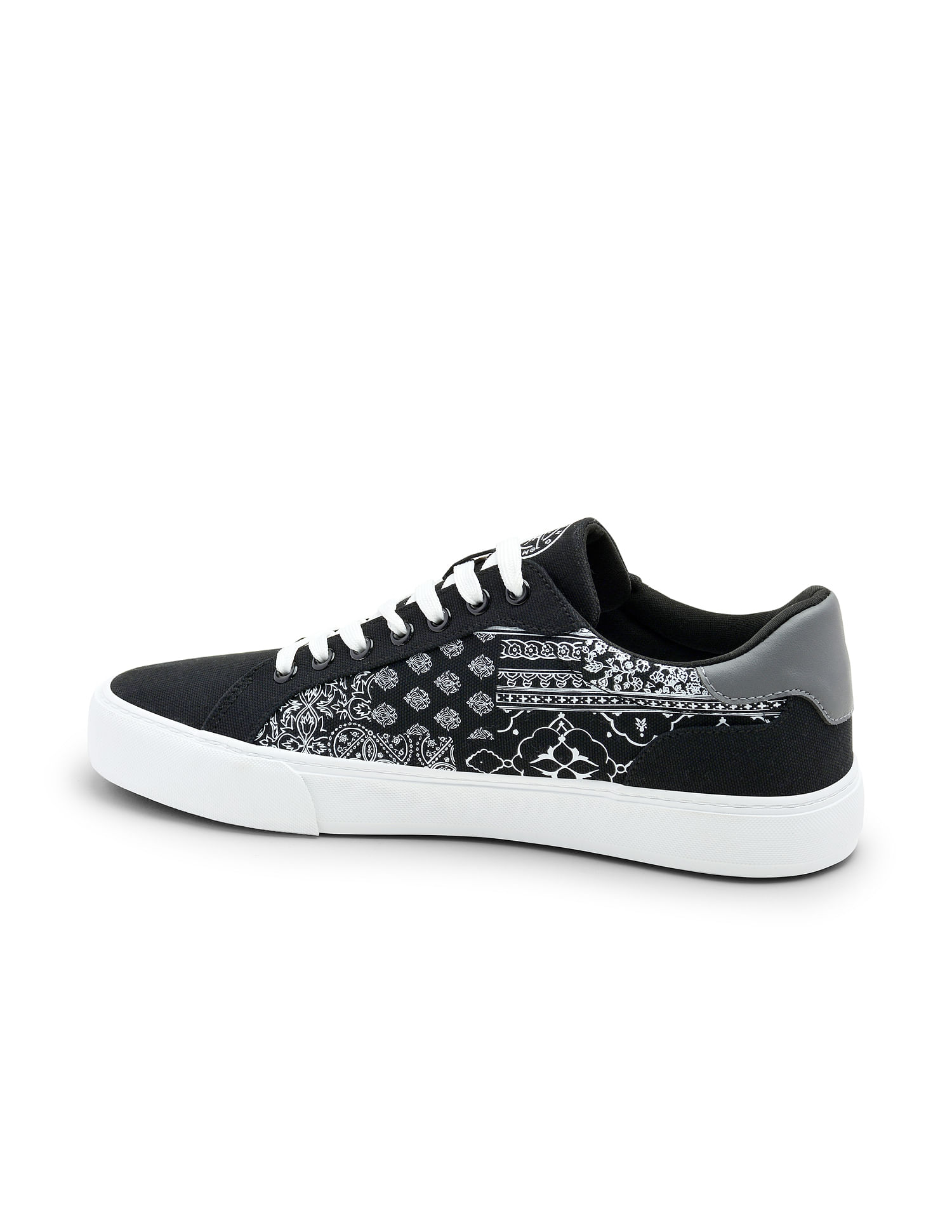 Flying Machine Men Round Toe Lace Up Seton Sneakers