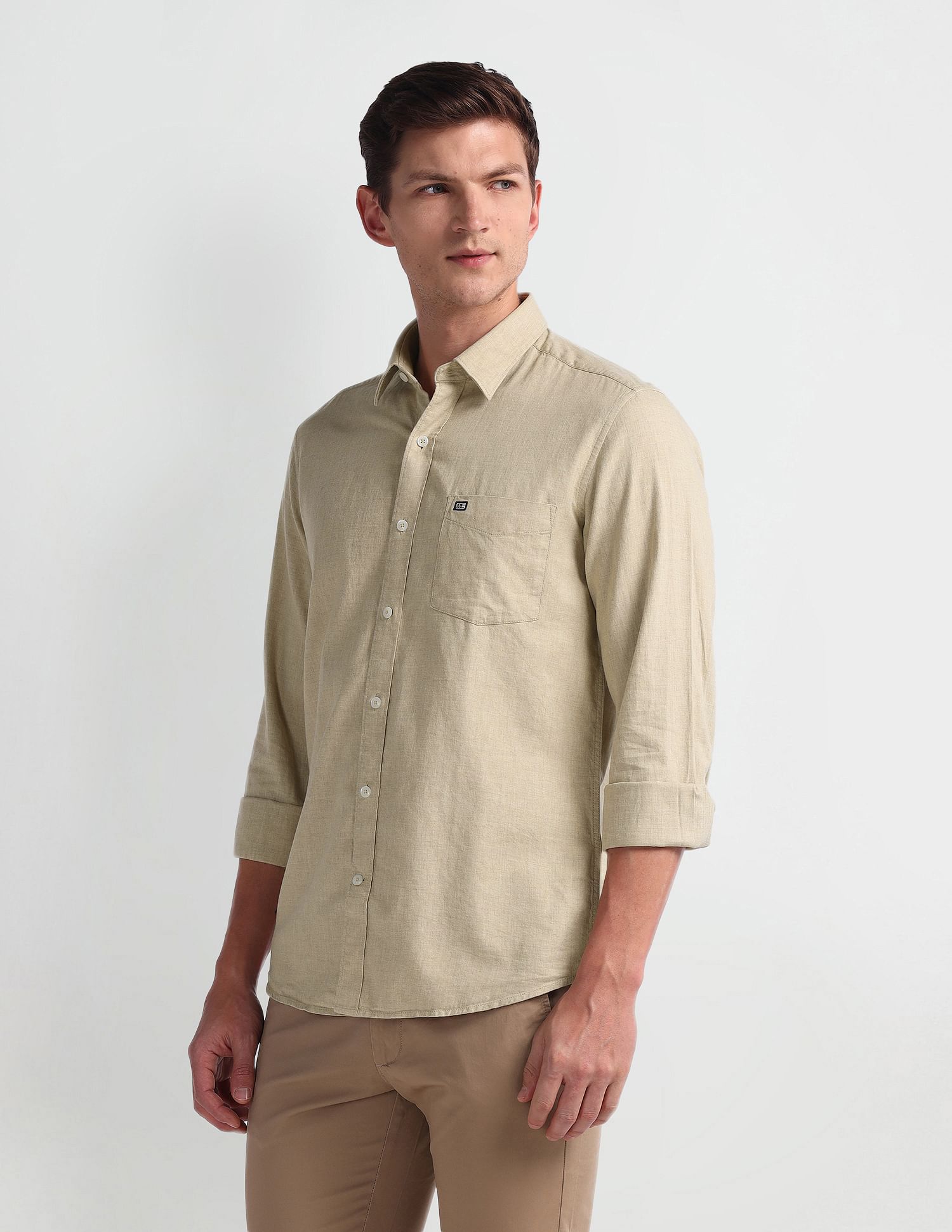 Arrow Sport Heathered Manhattan Slim Shirt
