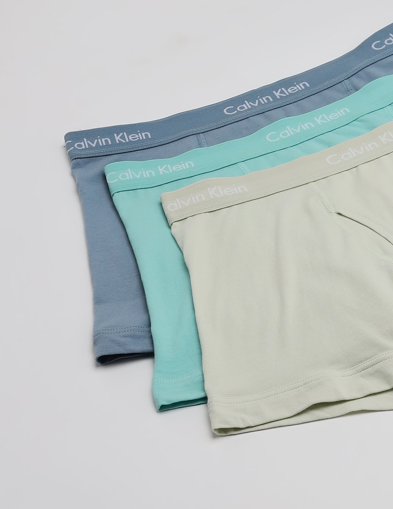 Calvin Klein Underwear Multi-Coloured Solid Low Rise Trunk - Pack Of 3