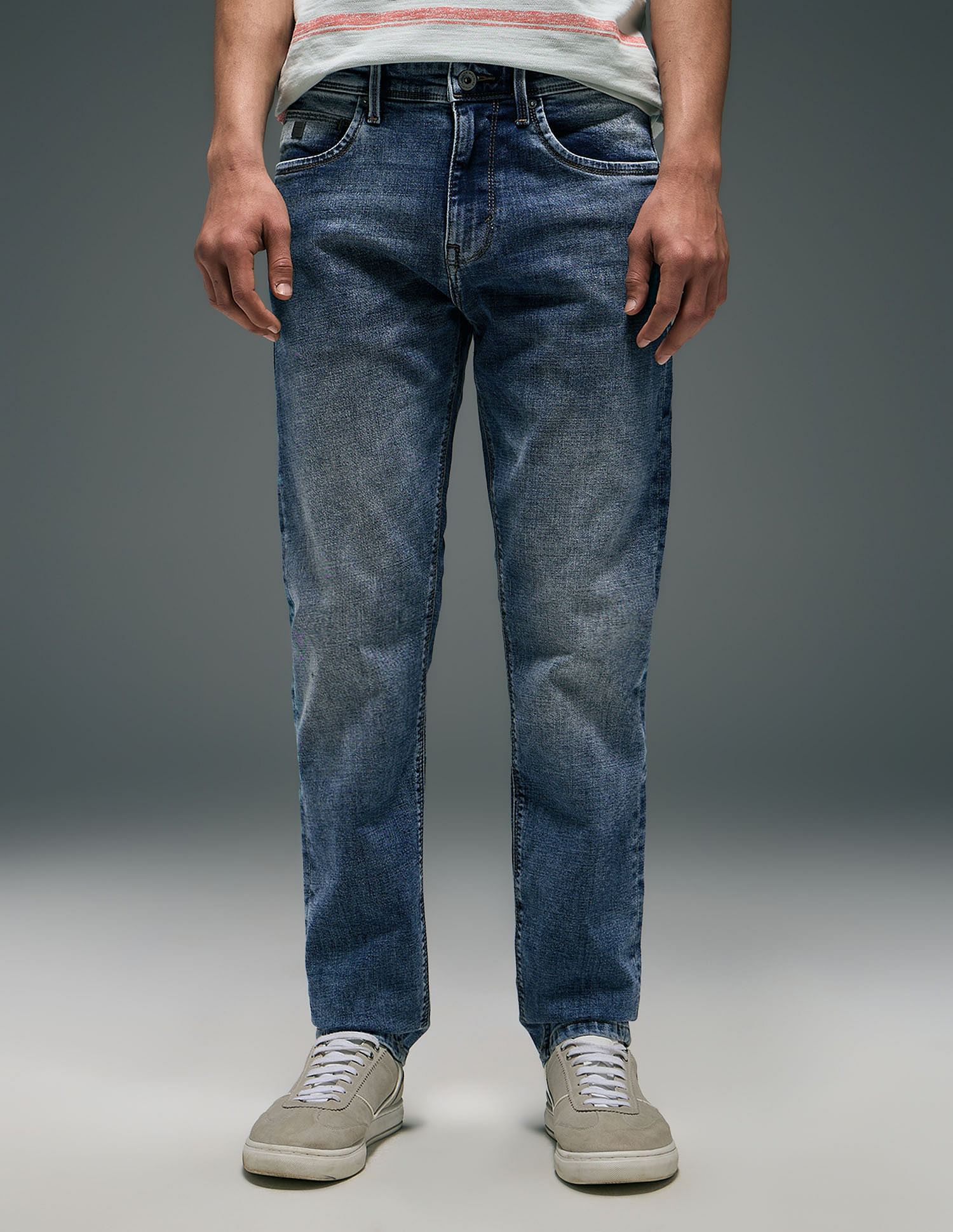 Flying Machine Slash Slim Tapered Fit Washed Jeans