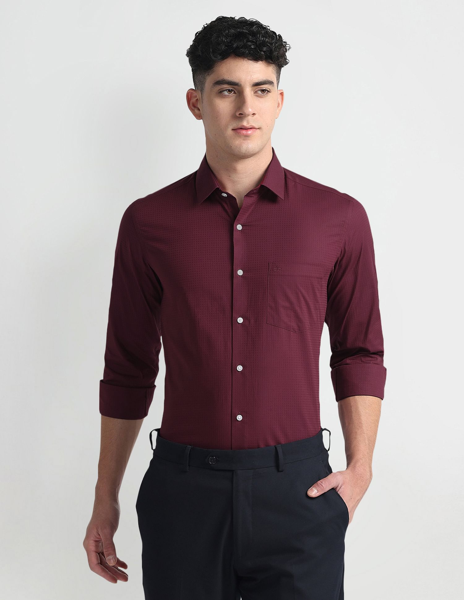 Arrow Pure Cotton Manhattan Slim Fit Shirt
