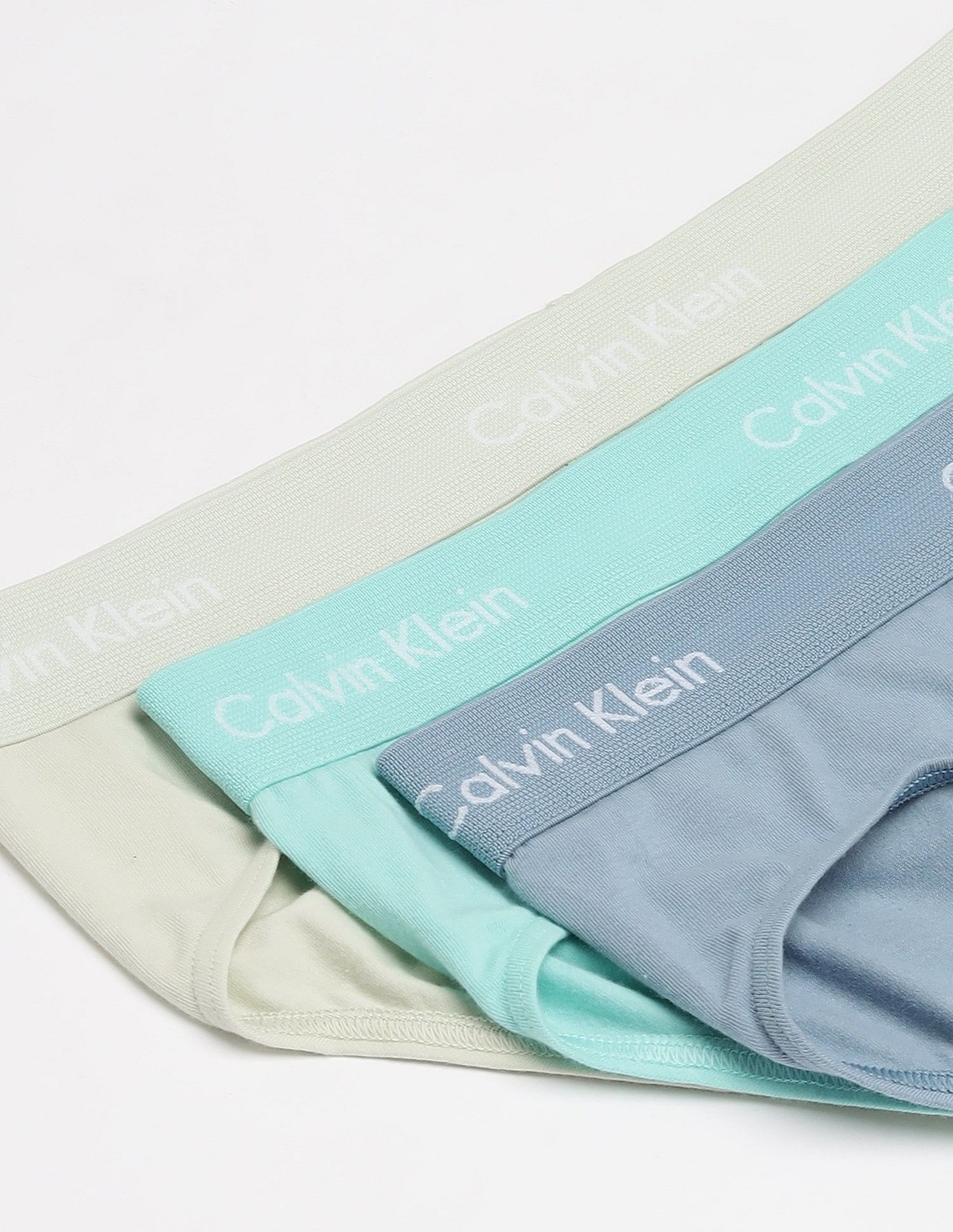 Calvin Klein Underwear Low Rise Solid Multi Briefs - Pack of 3