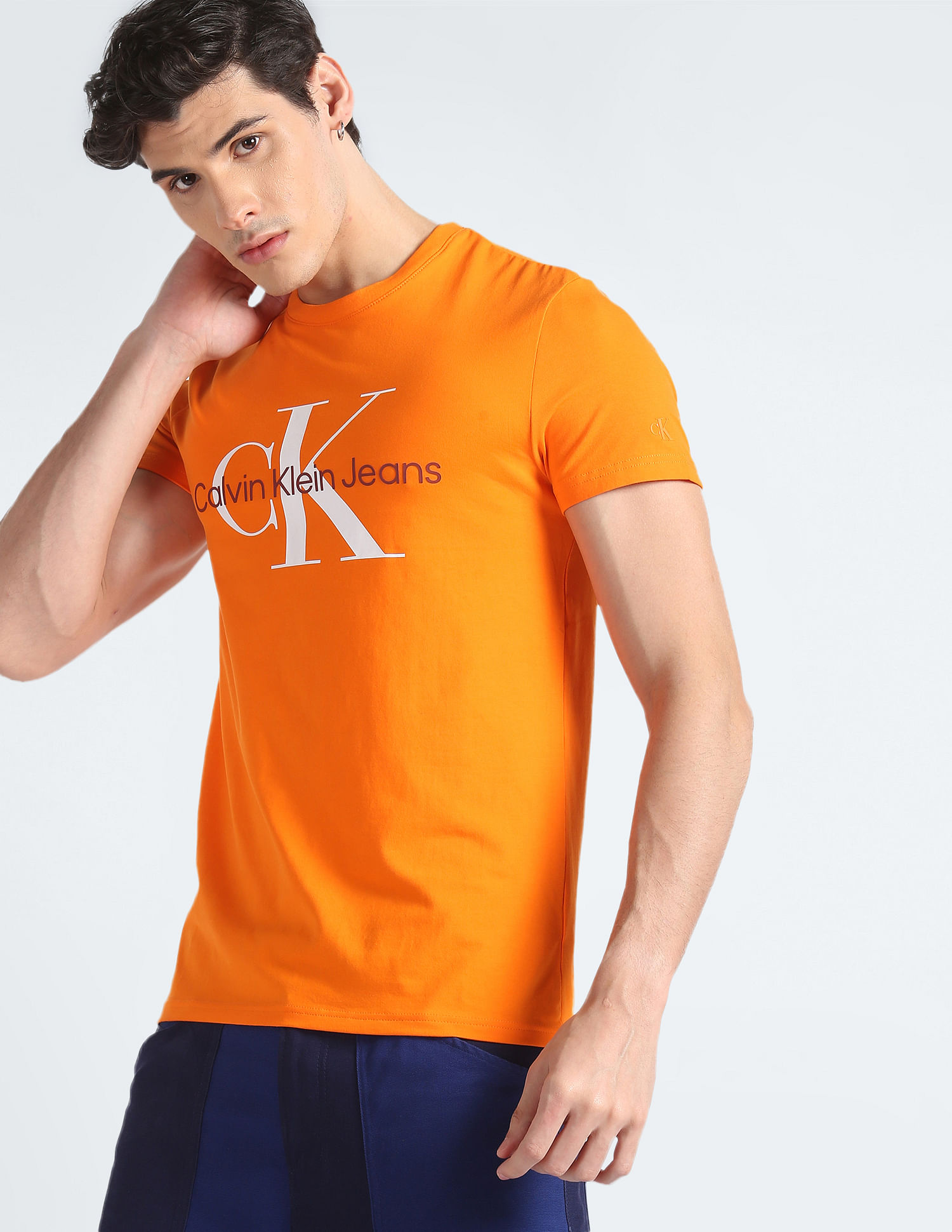 Buy Calvin Monogram Seasonal Klein T-Shirt Jeans Neck Crew