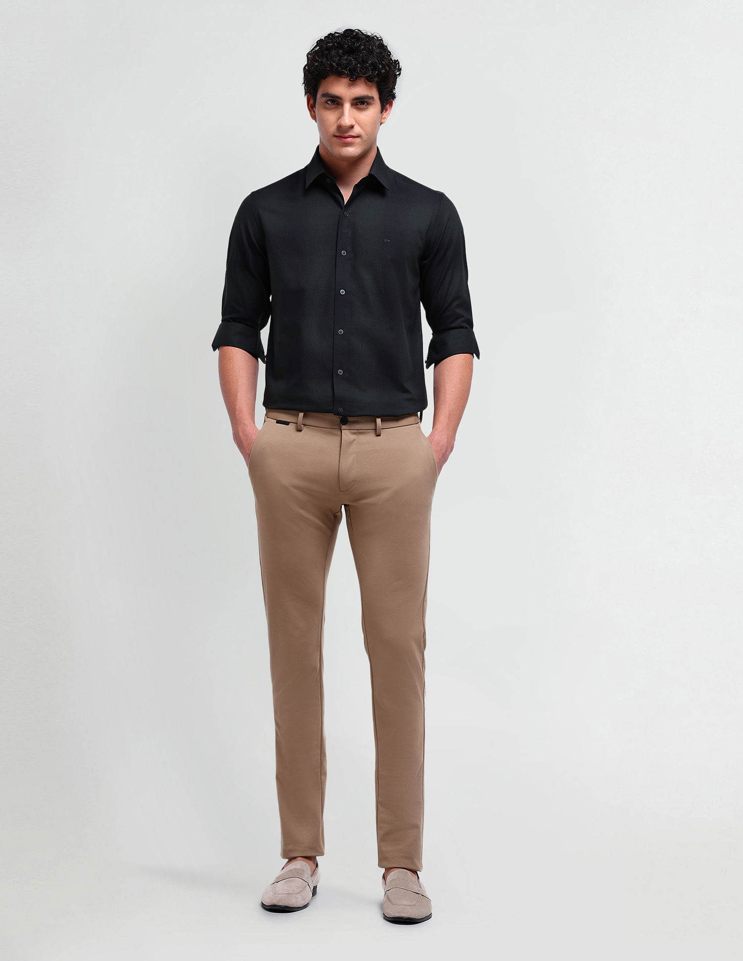Arrow Newyork Manhattan Slim Fit Textured Shirt