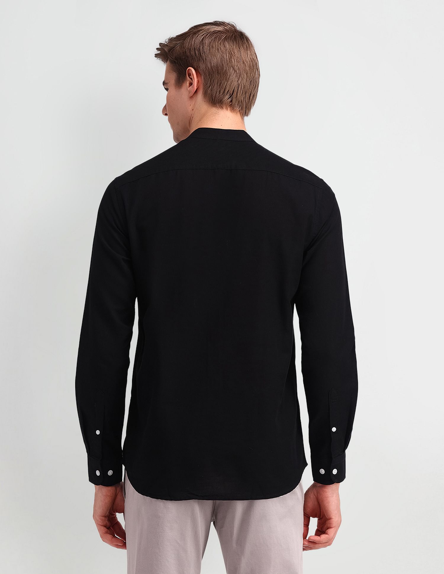 Arrow Sport Solid Manhattan Slim Fit Shirt