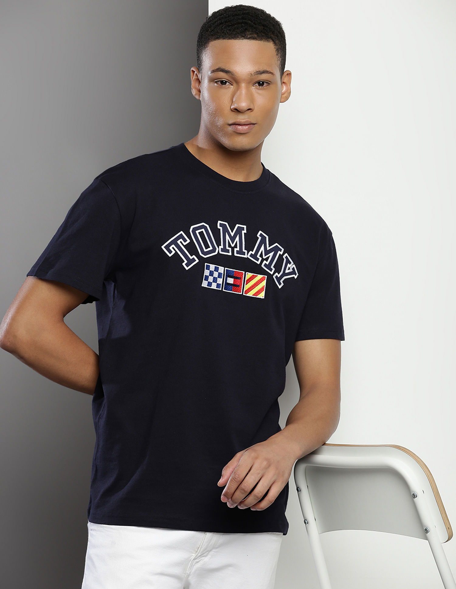 Tommy Hilfiger Transitional Cotton Relaxed Fit T-Shirt