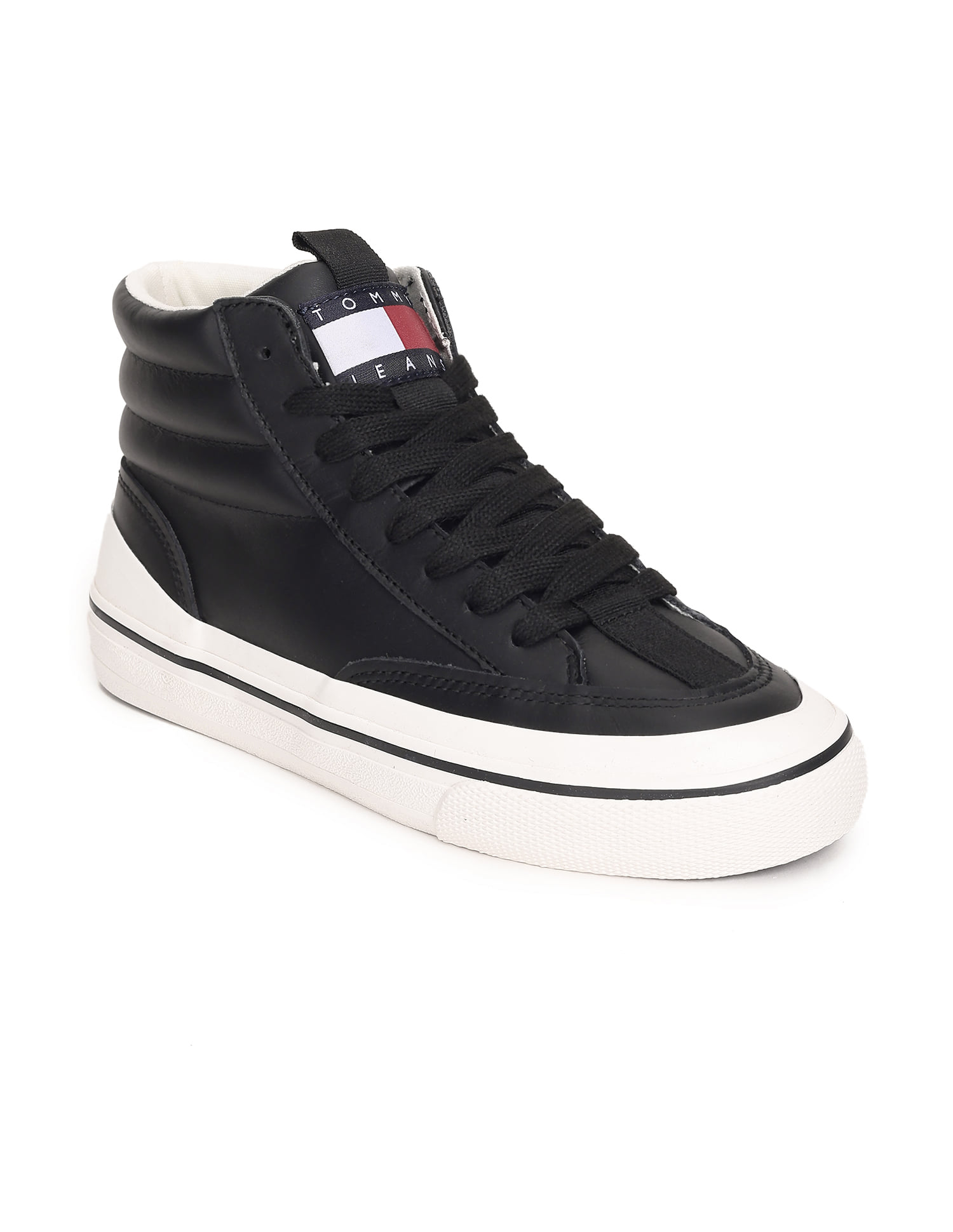 high neck shoes , tommy ,good condition Flag Logo Leather High Top Sneaker | Shoes | Tommy Hilfiger main image 2