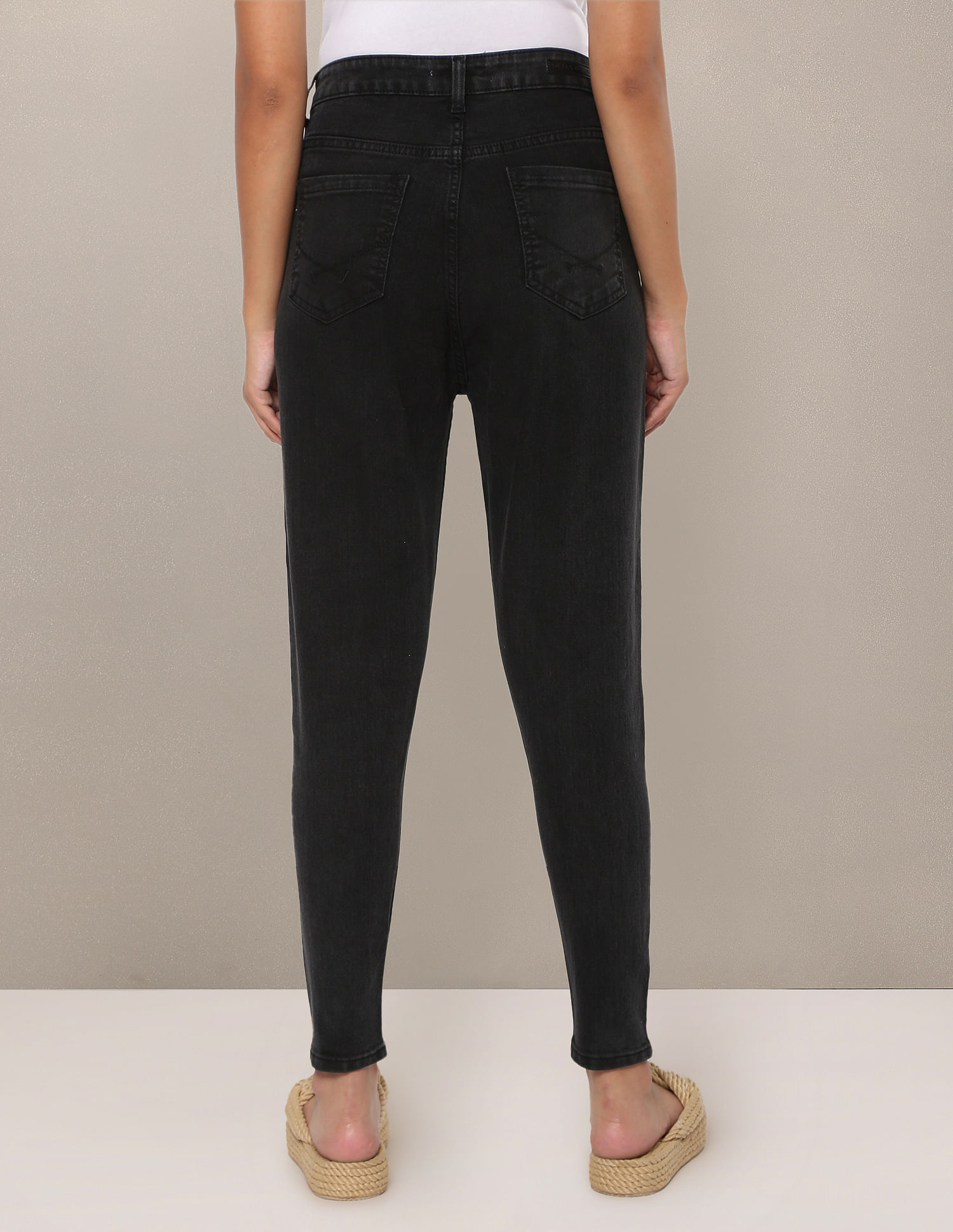 Mom Denim Jeans In Black | ONLY | SilkFred US