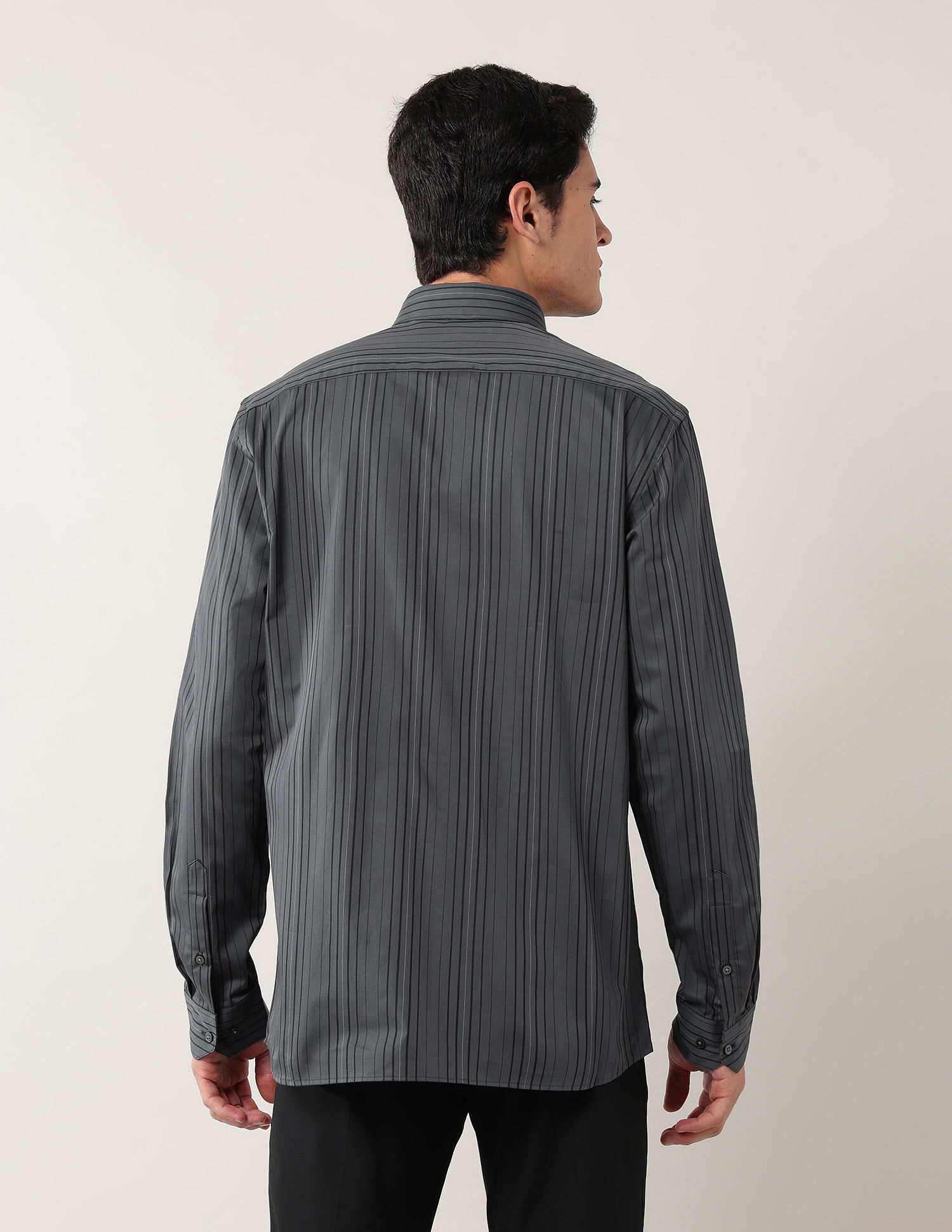 Arrow Newyork Vertical Striped Manhattan Slim Fit Shirt