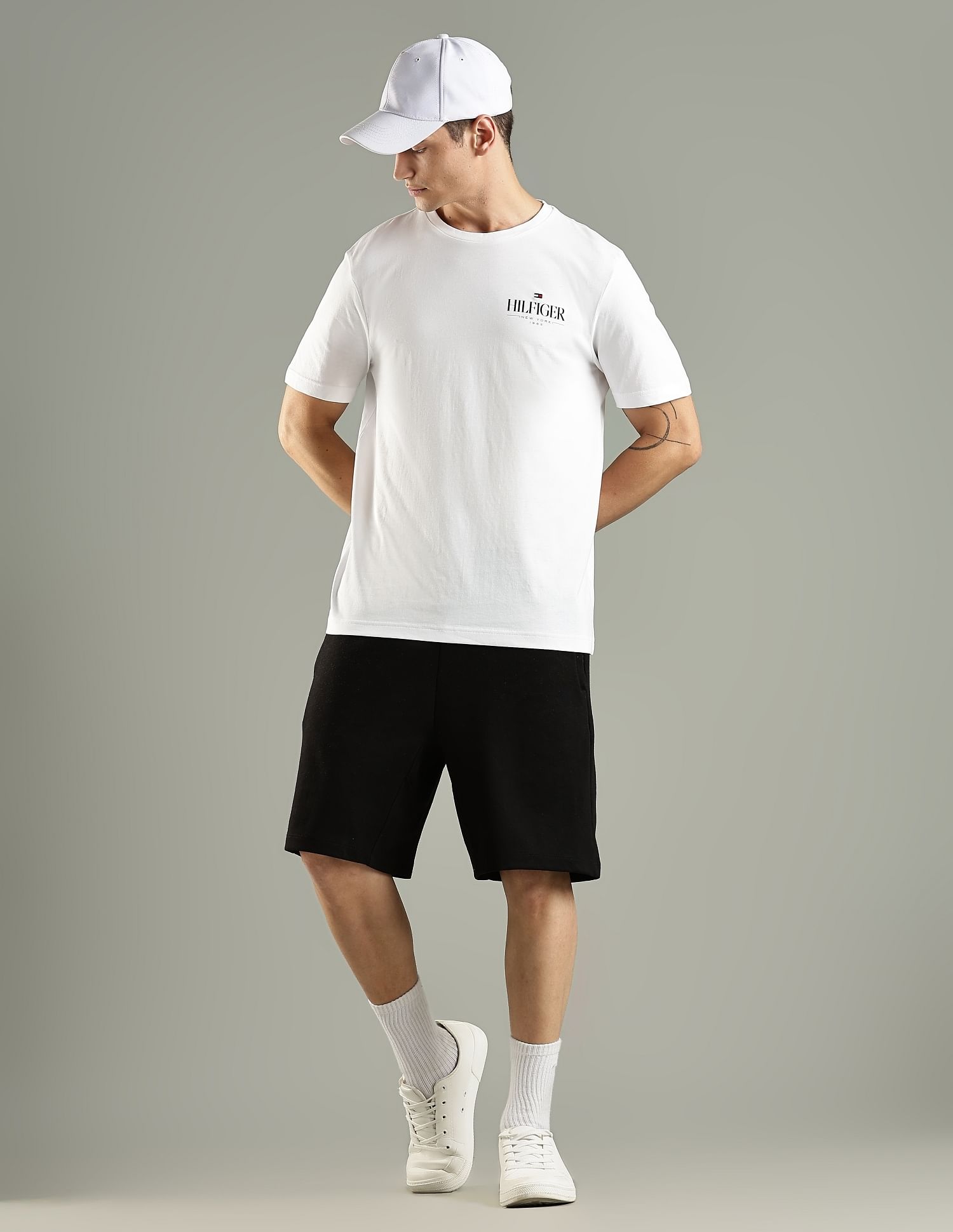 Tommy Hilfiger Logo Regular Fit Cotton T-Shirt