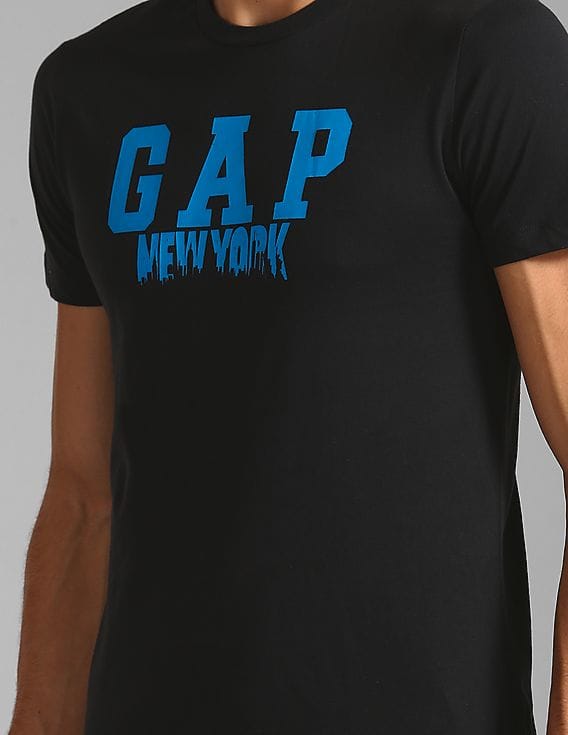 Buy GAP Men Men Black NY Skyline Tee - NNNOW.com
