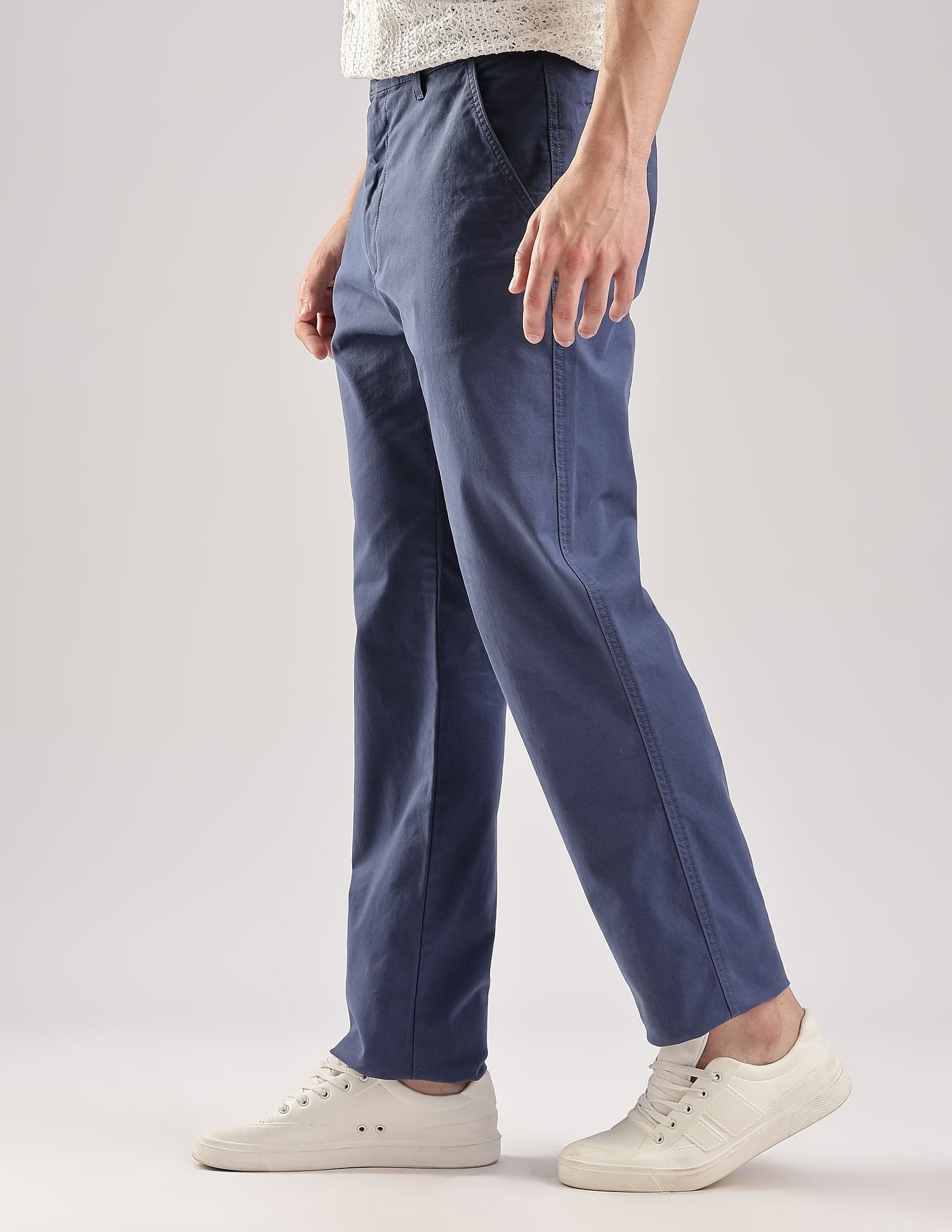 Calvin Klein Jeans Relaxed-Fit Solid Mid Rise Trousers