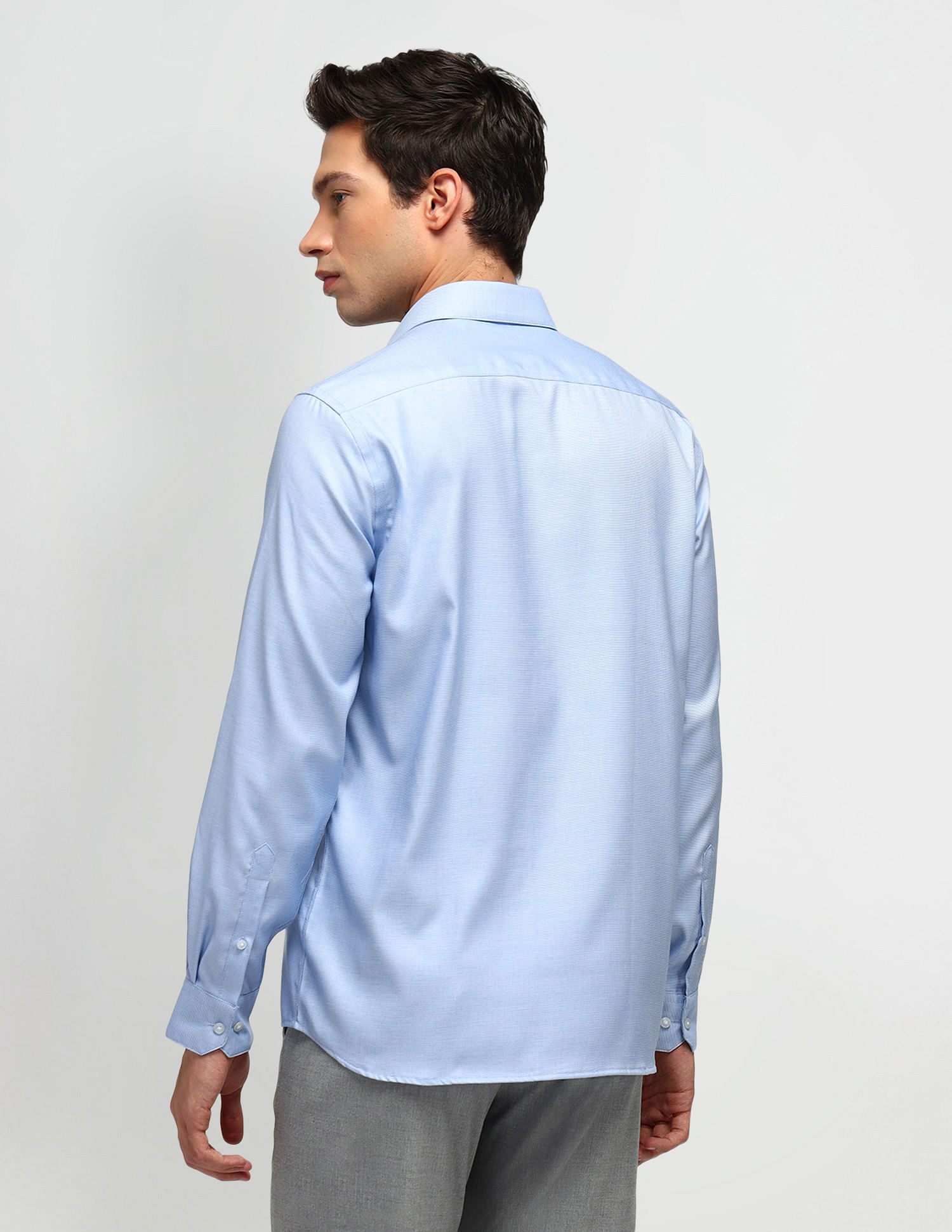 Arrow Slim Fit Solid Pattern Shirt