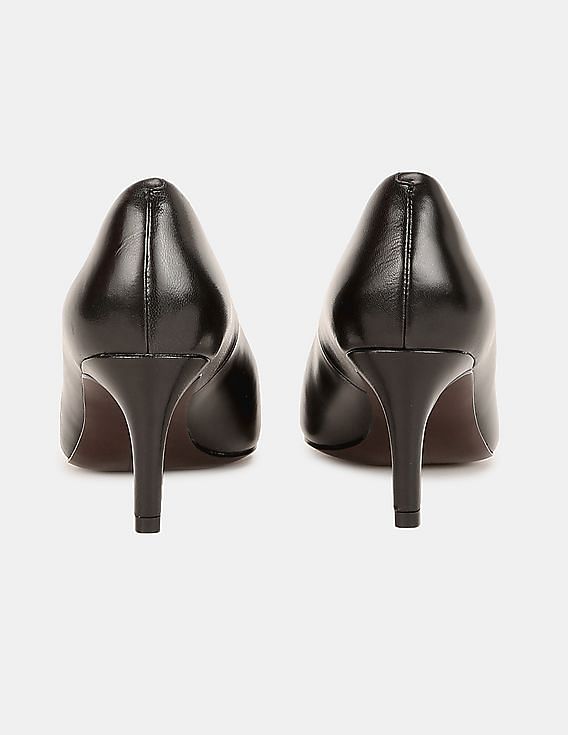 Cole Haan Women Black Hellen Grand Point Toe Leather Pumps