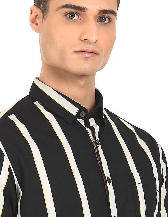 Buy Flying Machine Men Black And White Striped Casual Shirt - NNNOW.com