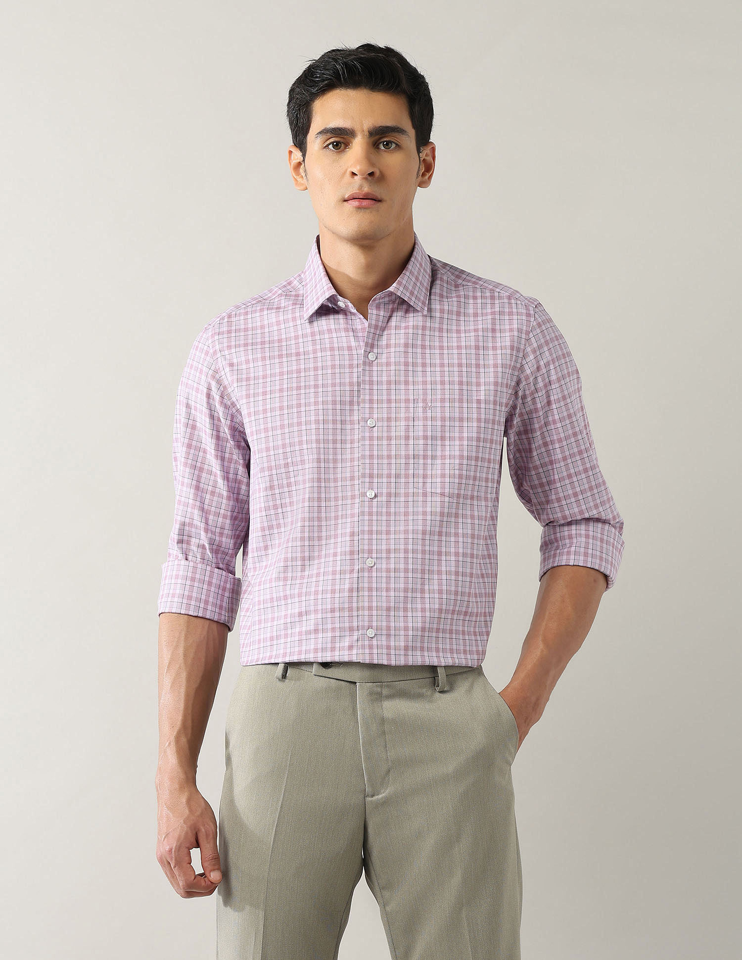Arrow Glen Checked Manhattan Slim Fit Shirt