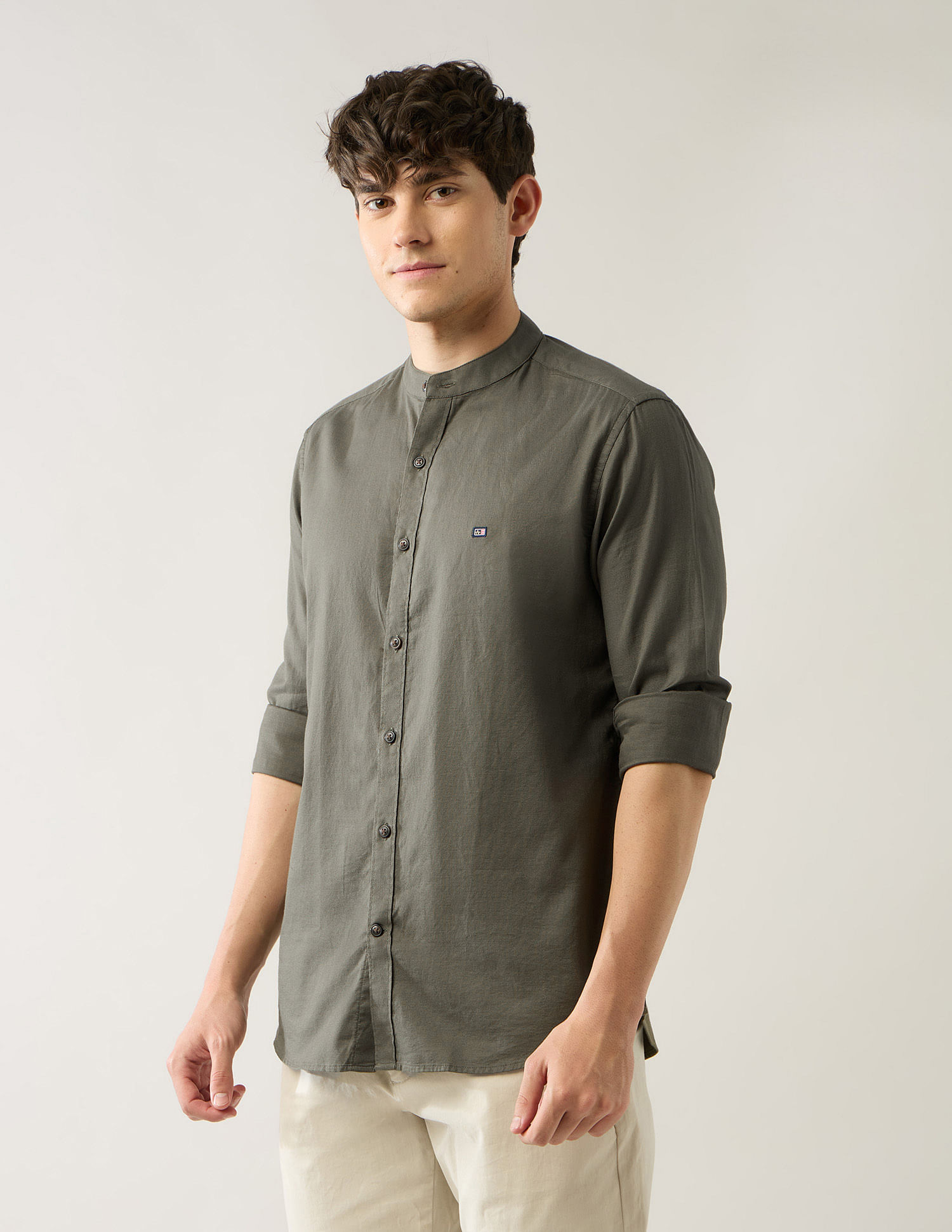 Arrow Sport Slim Fit Dobby Mandarin Shirt