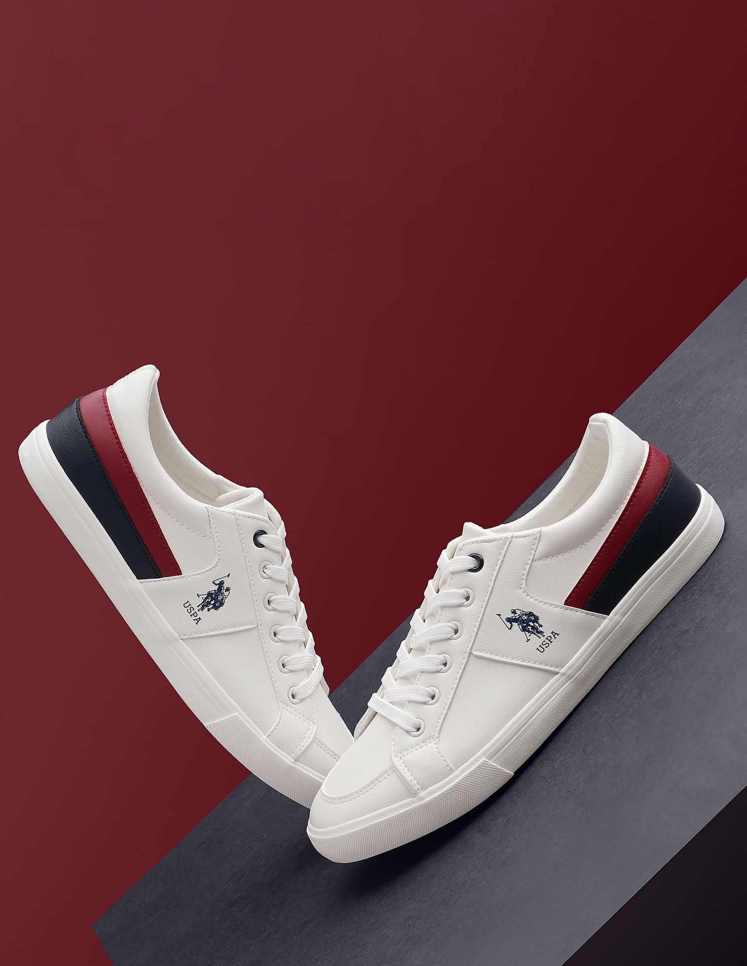 U.S. Polo Assn. Men Clarkin 7.0 Colourblocked Sneakers