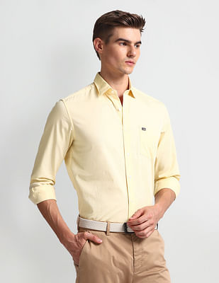 Arrow Sports Manhattan Slim Fit Solid Shirt