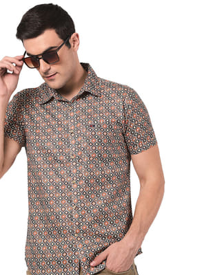 Buy AD by Arvind Geometric Print Slim Casual Shirt - NNNOW.com