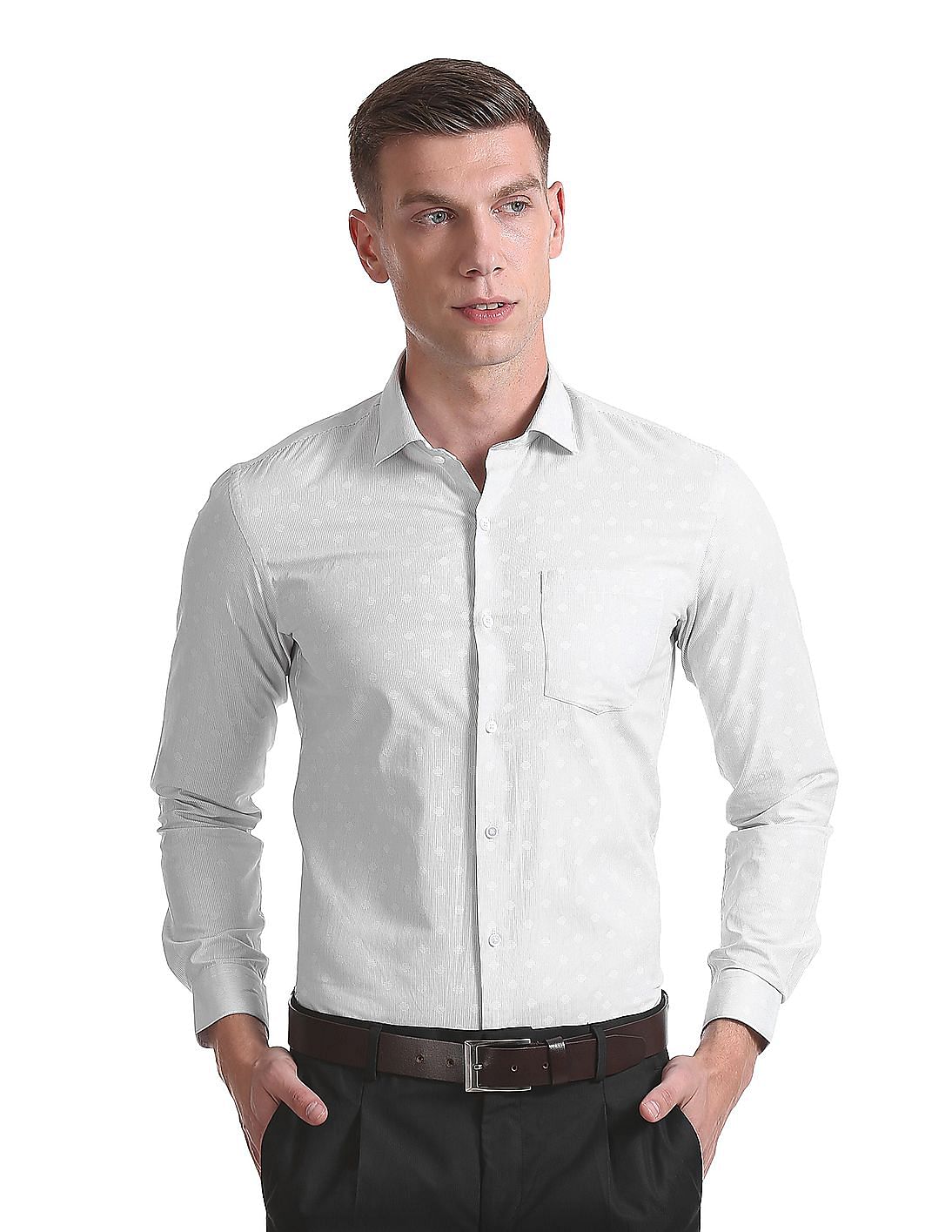 Buy Men Slim Fit Long Sleeve Shirt online at NNNOW.com