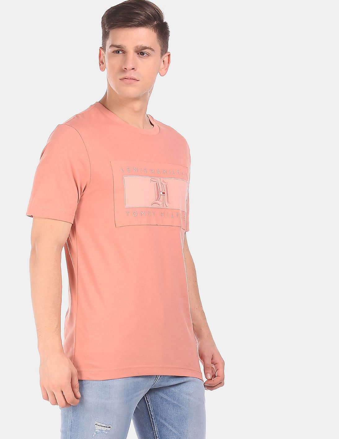 Buy Tommy Hilfiger Men Peach Short Sleeve Round Neck T-Shirt - NNNOW.com