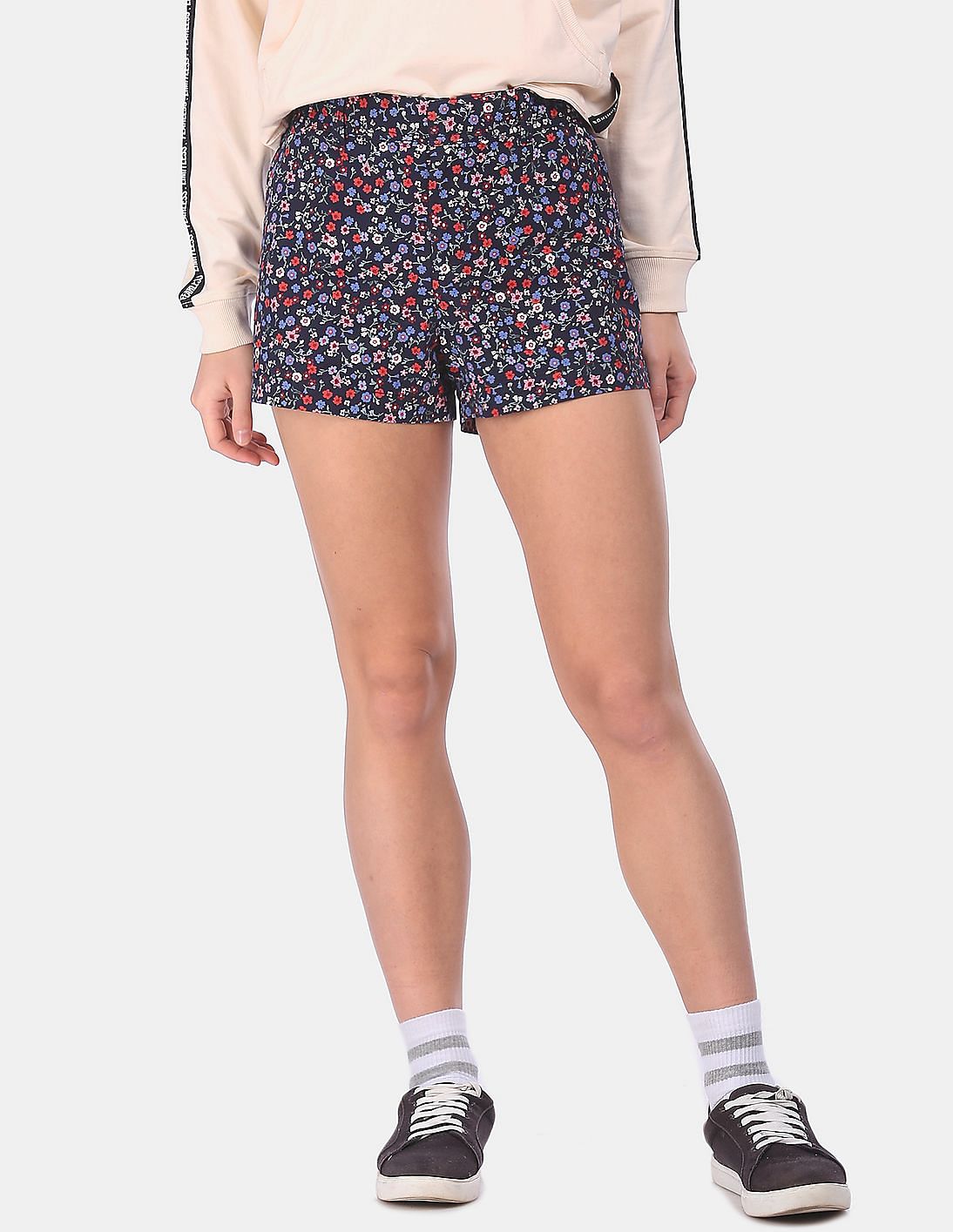 Buy GAP Women Navy Floral Print City Shorts - NNNOW.com
