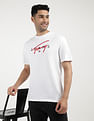Tommy Hilfiger Graphic Signature Print Twist T-Shirt